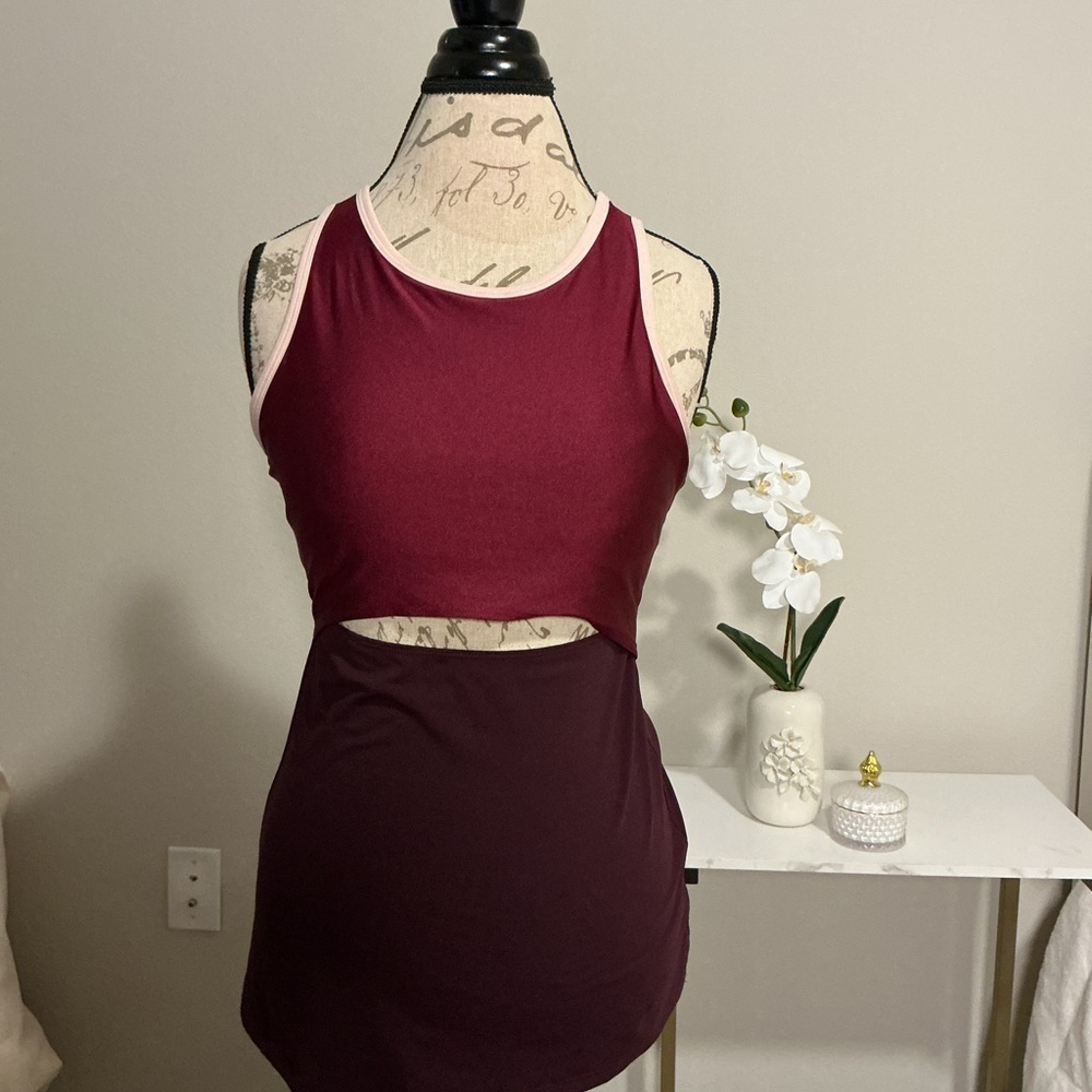 Burgundy Sleeveless Cutout workout top